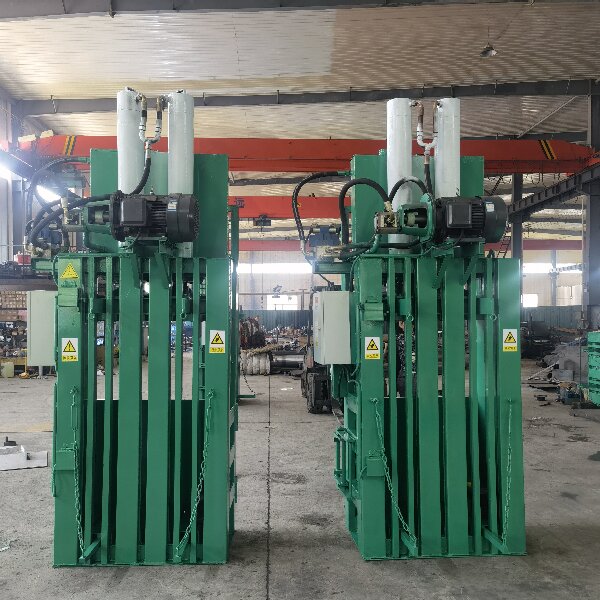What Are The Usage Scenarios For The Vertical Manual Newpaper Baler?